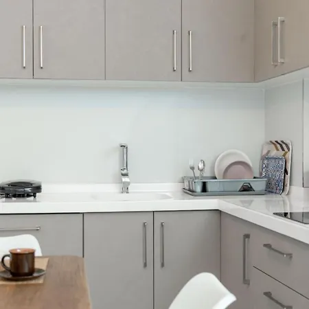 Aleksandra Appartement *