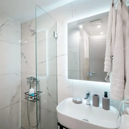 Aleksandra Appartement *