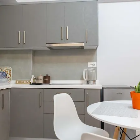 Aleksandra * Sarandë