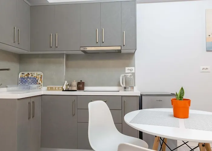 Aleksandra * Sarandë